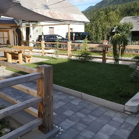 Hisa Pod Gorami**** - House With Wellness 别墅