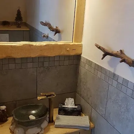 别墅 Hisa Pod Gorami**** - House With Wellness