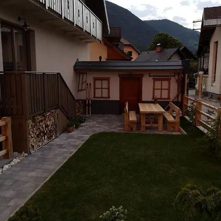 Hisa Pod Gorami**** - House With Wellness 别墅 *