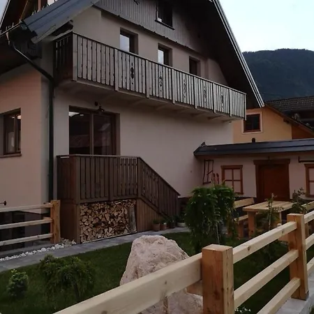 Hisa Pod Gorami**** - House With Wellness 别墅